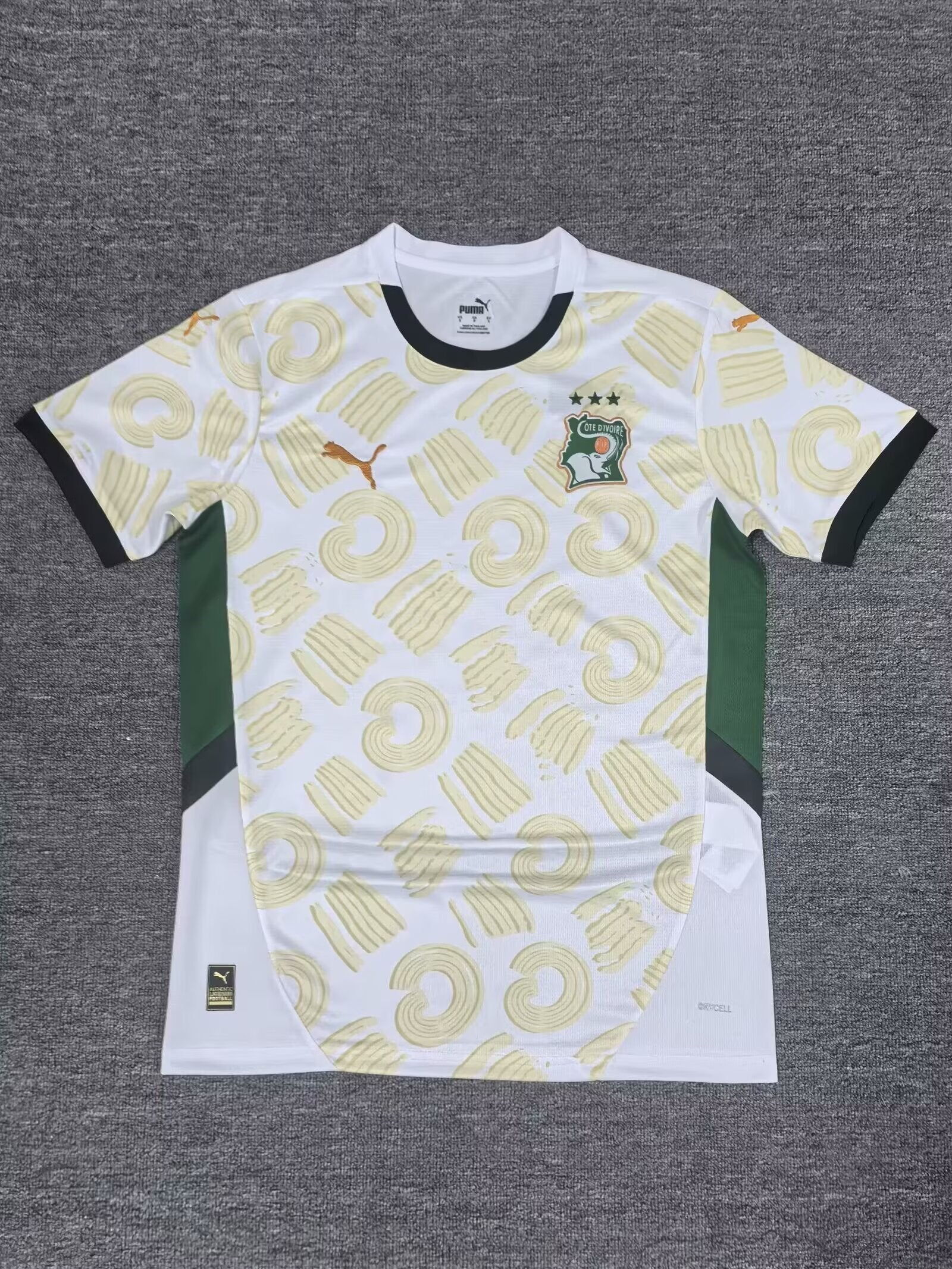 24/25 Côte d'Ivoire away