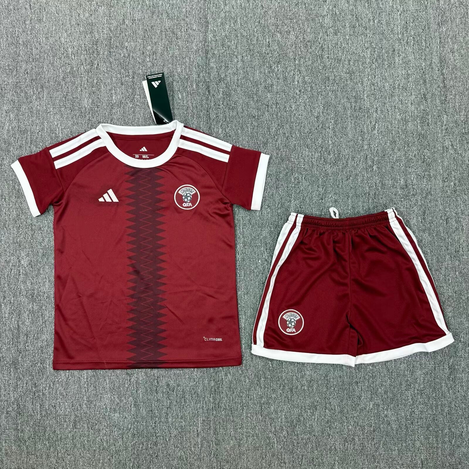 Ensemble Maillot Qatar 2026/27 Domicile