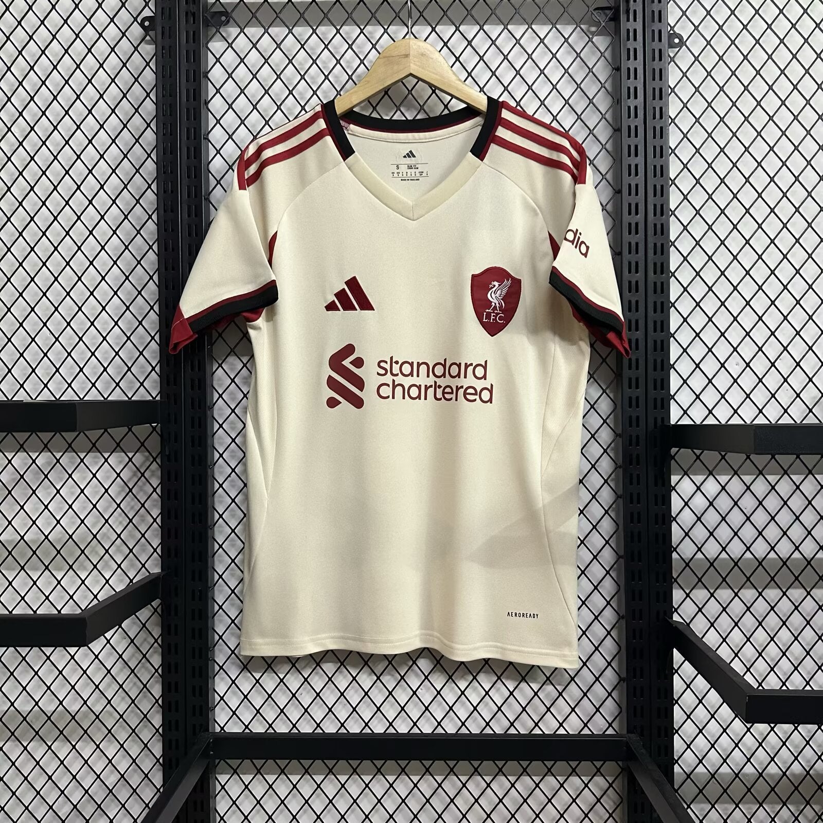 Liverpool 25/26 Away