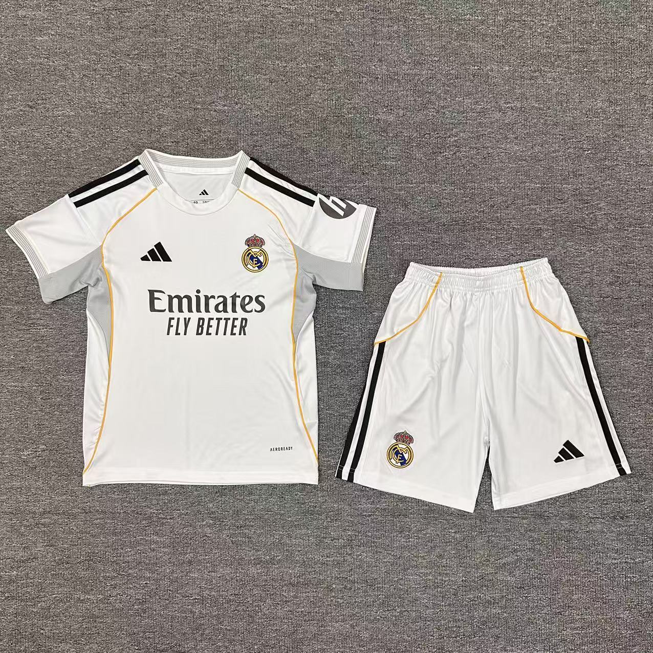Ensemble Maillot Real Madrid Domicile 2025/26