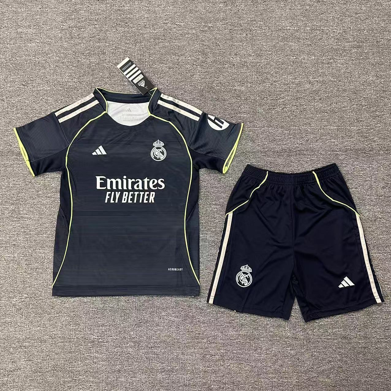 Ensemble Maillot Real Madrid Extérieur  2025/26