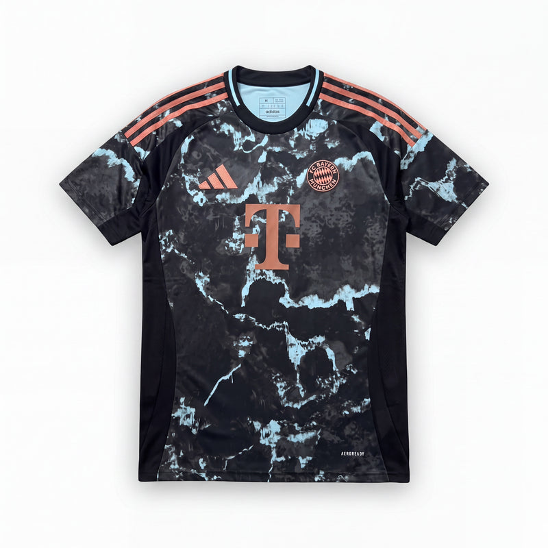 24/25 Bayern Munich Away