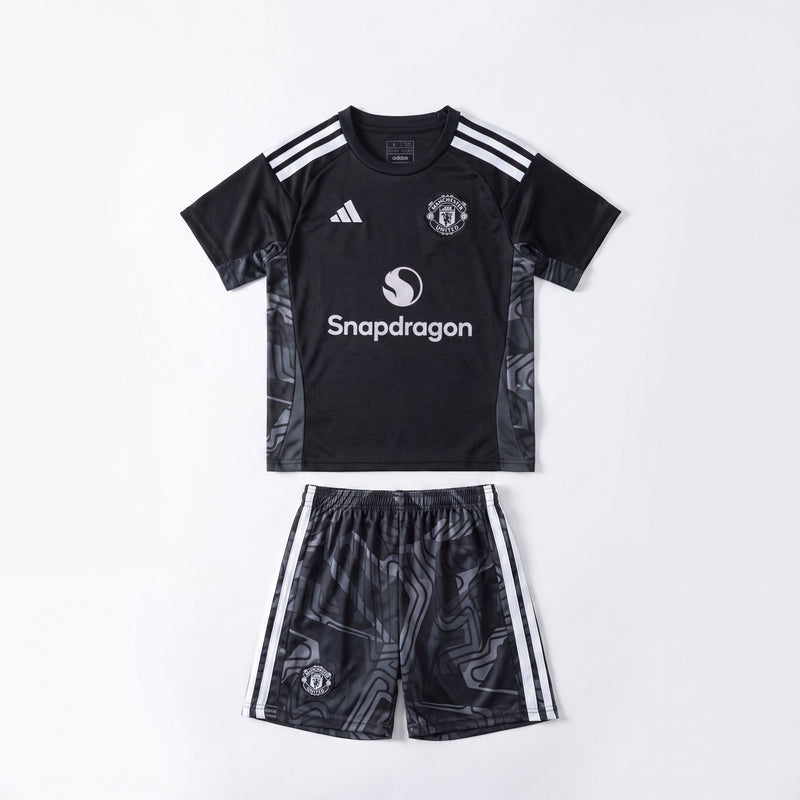 Manchester united 26/27 Goalkeeper Kids Kit Jersey